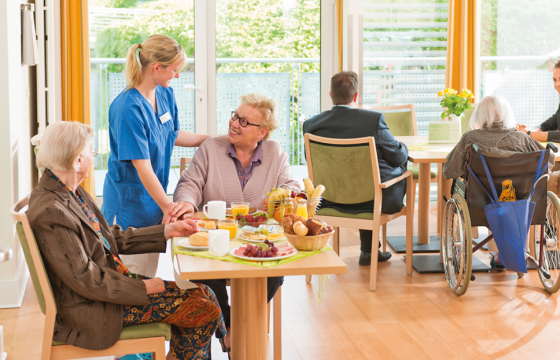 SEK_Demenzstation-Fruehstueck