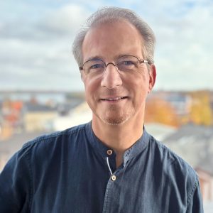 Herr Langkau, kath. Seelsorger, Erzbistum Hamburg, Telefon 04521-802 477, seelsorge@sek-eutin.de